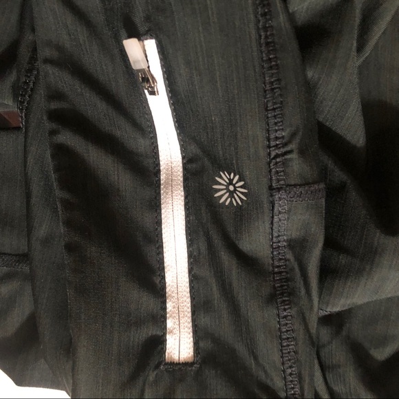 XL Tangerine capris - Picture 3 of 4